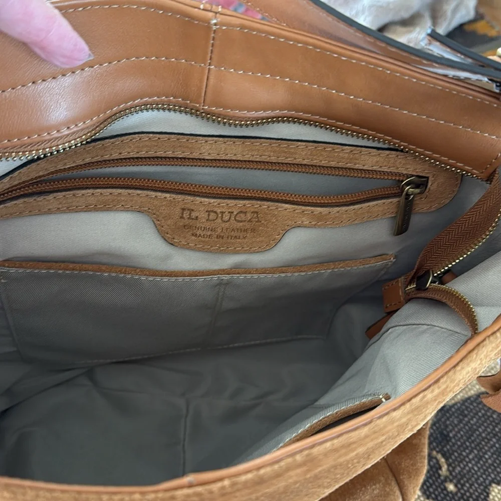 Elegant Tan Leather & Suede Shoulder Bag - Picture 6 of 10